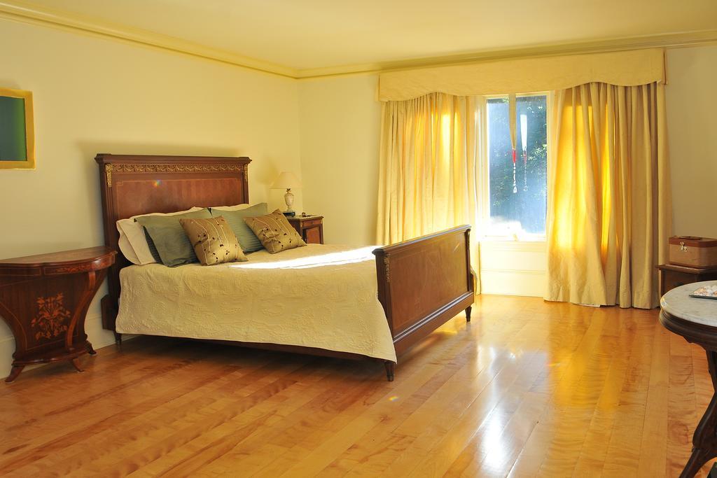 Bass Manor Bed And Breakfast & Art Museum Malta Rom bilde